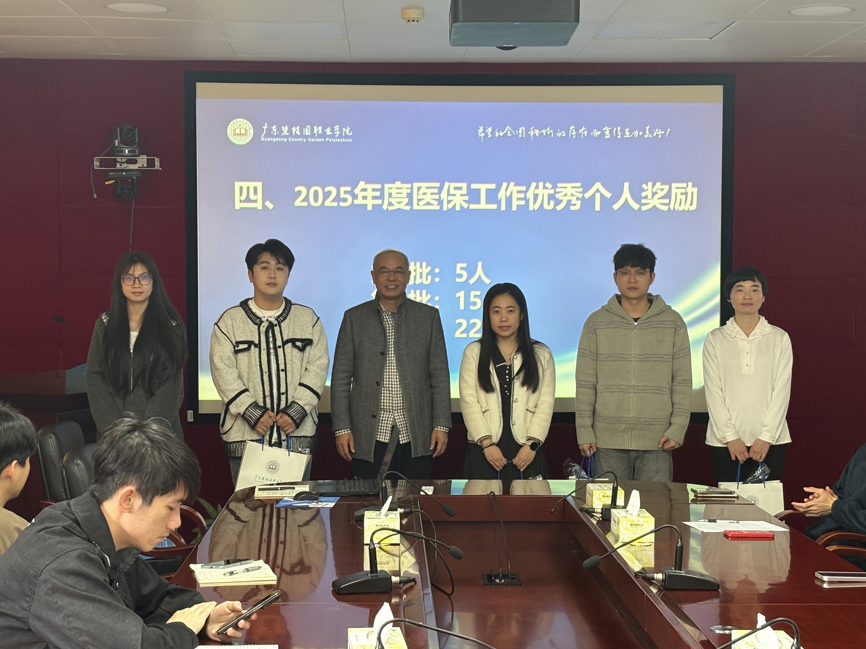 402fe2abfbc561c4d5f366fe96774f8